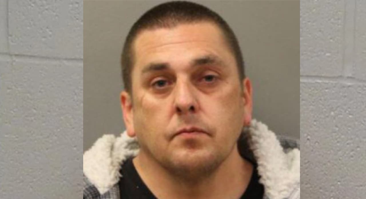 Condenan a sujeto por robar y golpear a mujer de 71 años; había estado en prisión 12 veces