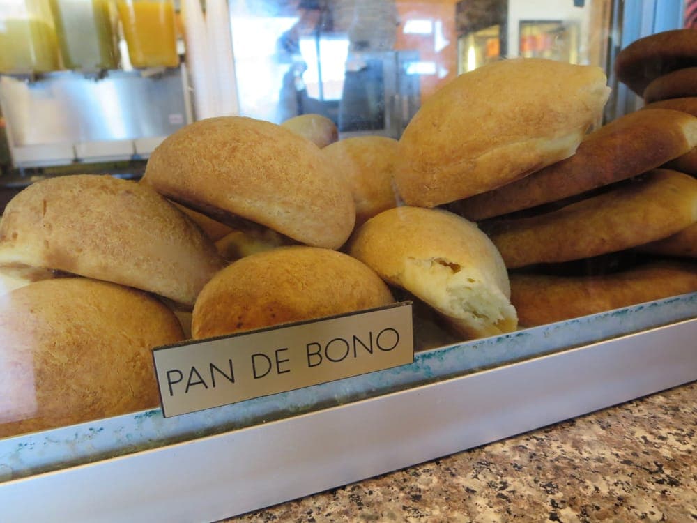 <b>La Churreria Bakery</b>
<br>
<b>Dirección</b>: 5730 Buford Hwy. Norcross, GA
<br>
<b>Teléfono</b>: (678) 646-0421
<br>
<b>Sitio web</b>: 
<a href="https://lachurreriabakery.com/">https://lachurreriabakery.com/</a> 
<br>
<b><a href="https://www.yelp.com/map/la-churreria-bakery-norcross">Cómo llegar</a></b>
<br>
<br>Panadería especializada en platillos colombianos y que ofrece empanadas, arepas y mucho más, según Yelp.