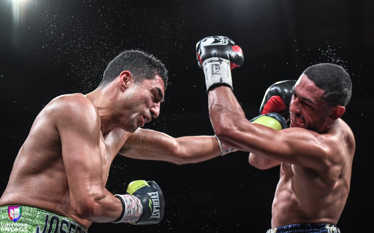 En la pelea estelar, Josesito Lopez (36-7, 19 KOs) le quitó el invicto a Miguel Cruz (17-1, 11 KOs) tras llevarse una decisión unánime.