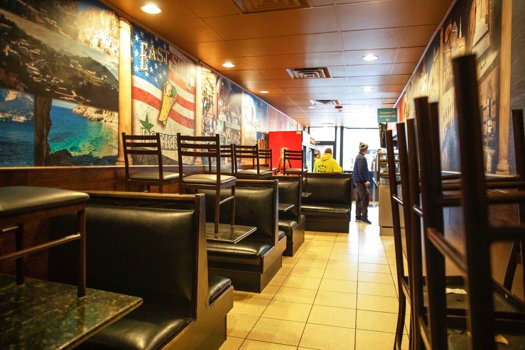 Líderes locales envían carta al gobernador del estado para que autorice la apertura de más negocios