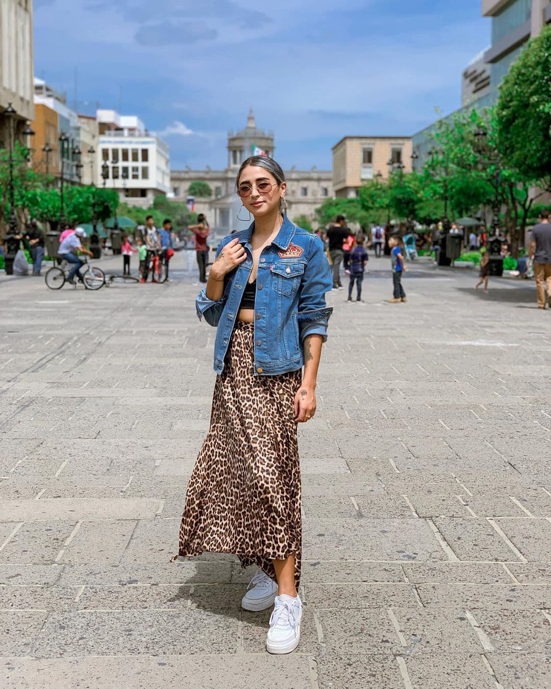 La 'influencer' conocida como 'La Chule', acudió como invitada al canal de YouTube YosStop, donde habló de su vida personal.