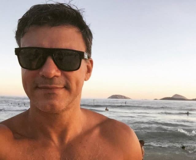 El actor es muy atlético, pues le gusta lucir bien, situación que sus fans agradecen.