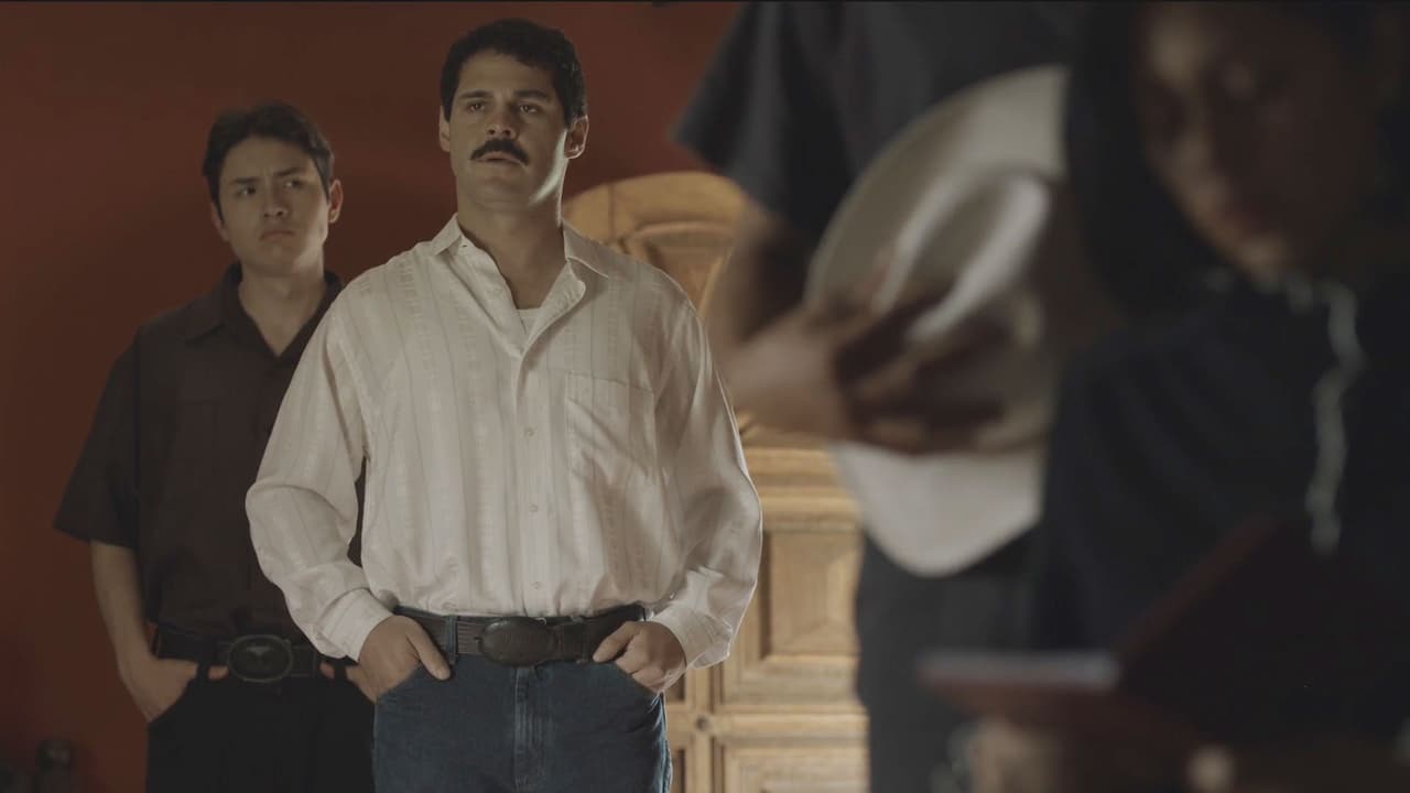 <b><a href="http://www.univision.com/series/el-chapo/marco-de-la-o-es-joaquin-el-chapo-guzman-en-el-chapo">'El Chapo'</a></b> tenía un estilo muy sencillo, siempre utilizando jeans o pantalones vaqueros con camisas poco llamativas.