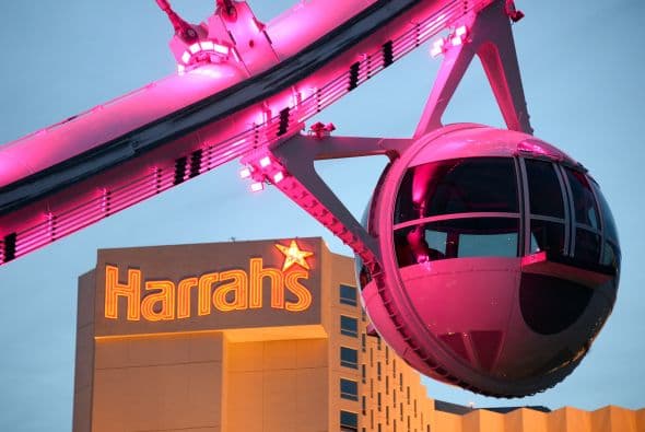 La rueda tiene 28 góndolas equipadas con aire acondicionado que pueden acomodar hasta 40 personas cada una.