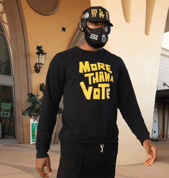 El 23 de junio, James lanzó una organización sin fines de lucro llamada ‘More than a Vote’, con el objetivo de ayudar a las personas a acudir a las urnas a votar.