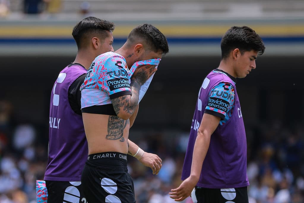 Pumas logró un valioso triunfo ante Tuzos, gracias a un doblete de Juan Ignacio Dinenno que sirvió para la victoria 2-0 sobre Pachuca, triunfo que deja a los felinos en zona de repechaje.