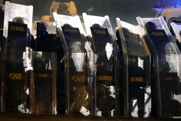 Asimsimo tres personas murieron y al menos seis resultaron heridas en un incidente violento registrado en la ciudad de Valencia.