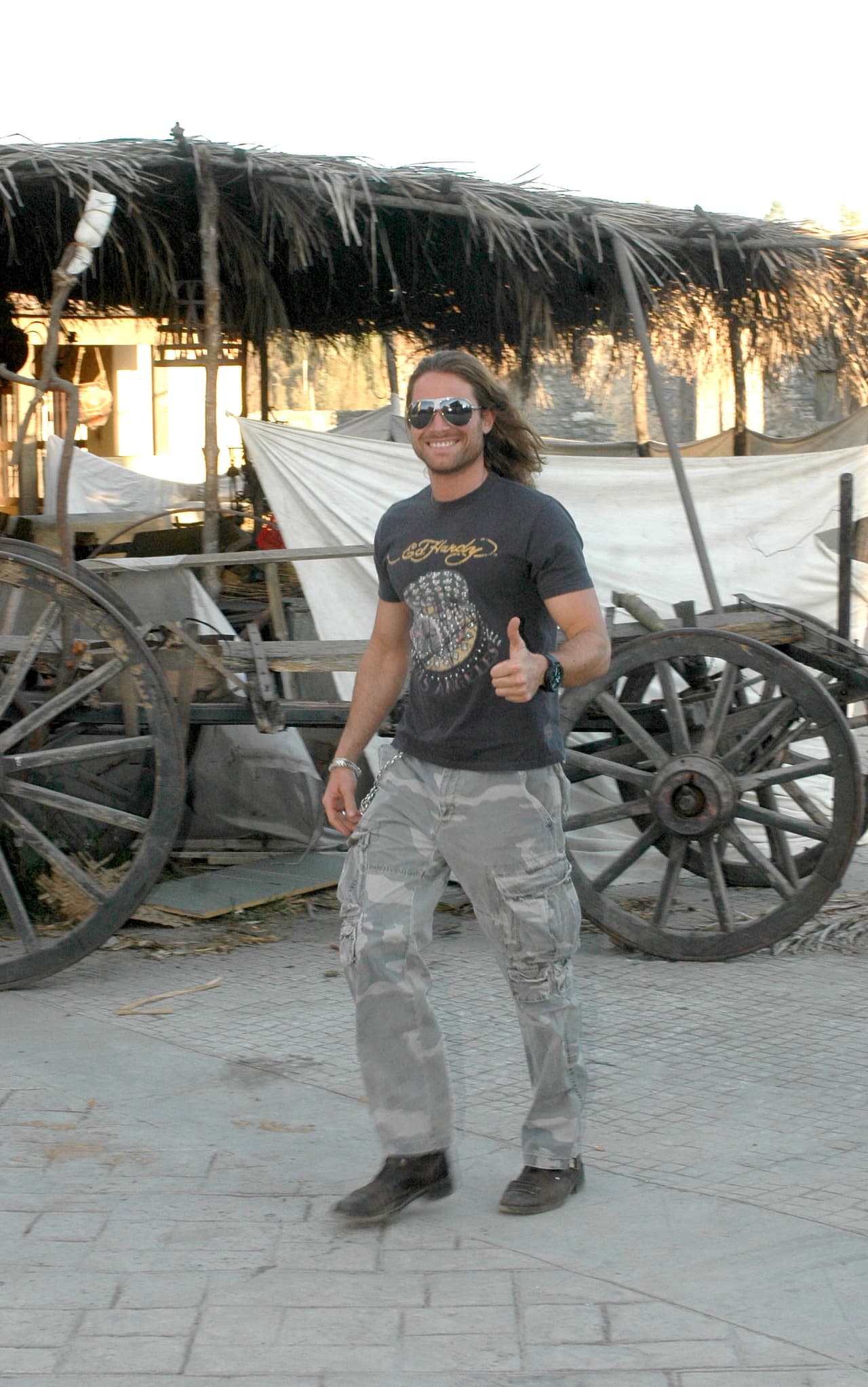 El actor conoció a Gaucho en 2007, cuando estaba grabando en locaciones Pasión, telenovela protagonizada por Susana González y Fernando Colunga.
<br>