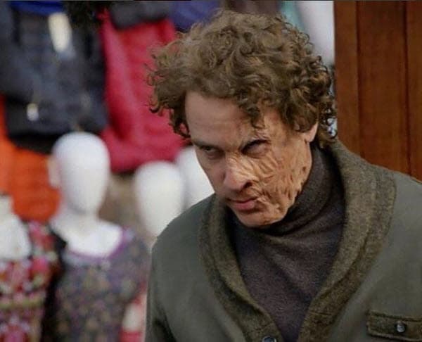 Carlos de la Mota es el quinto contendiente en esta categoría, 'Isauro' es el nombre del personaje que interpreta en 'Sin tu mirada'.