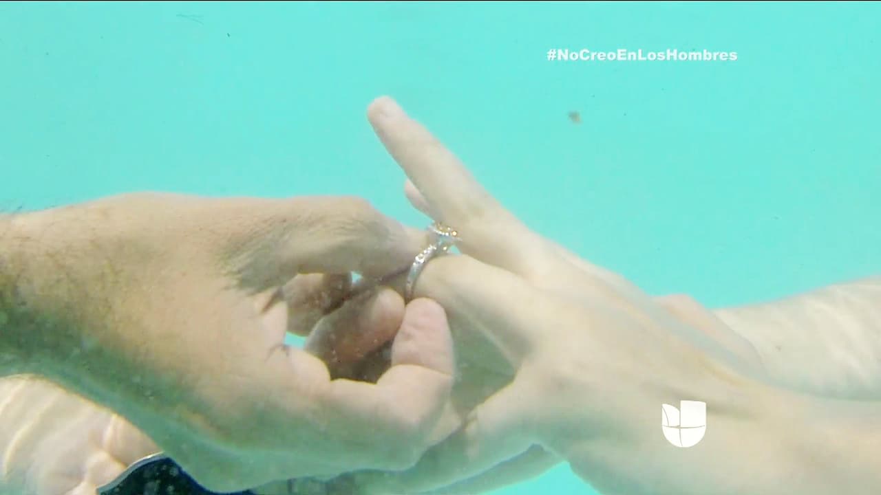 La dejaste impresionada con el anillo de compromiso.