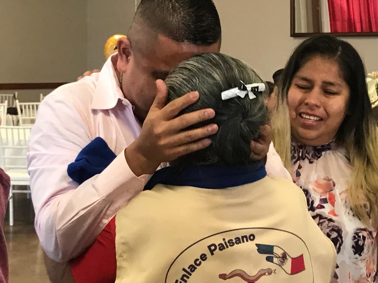 El reencuentro se produjo en un local localizado en Plano.