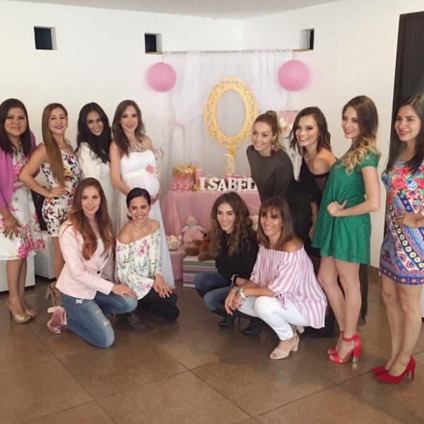 A principio del mes de julio tuvo un baby shower donde recibió muchos regalos para su hija.