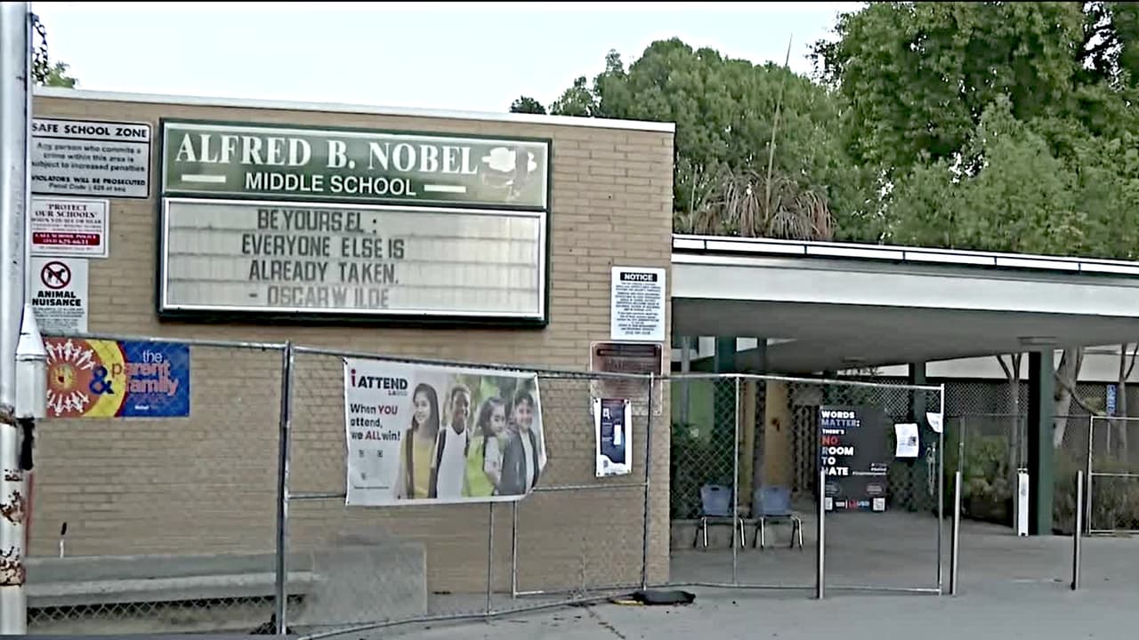 Tres menores salen de la escuela al hospital con presunta intoxicación de cannabis en Northridge