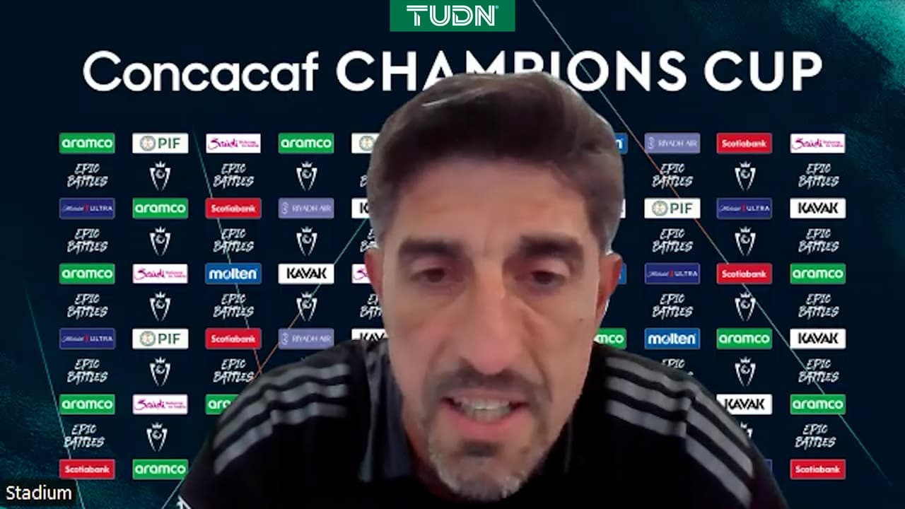 "Este tipo de preguntas me molestan": Paunovic explota con reportero