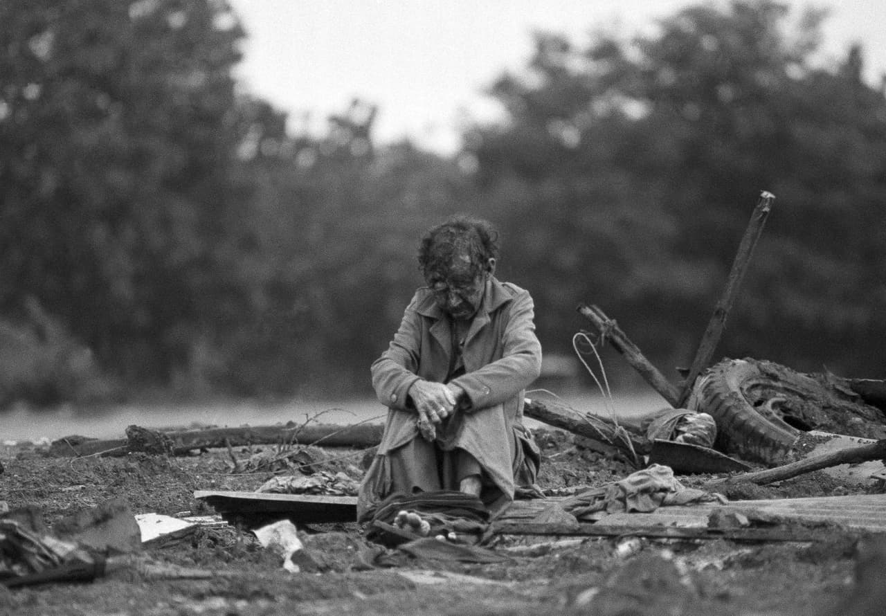 Una sobreviviente de la ciudad de Armero, devastada por el lodo producido por la erupción del volcán.