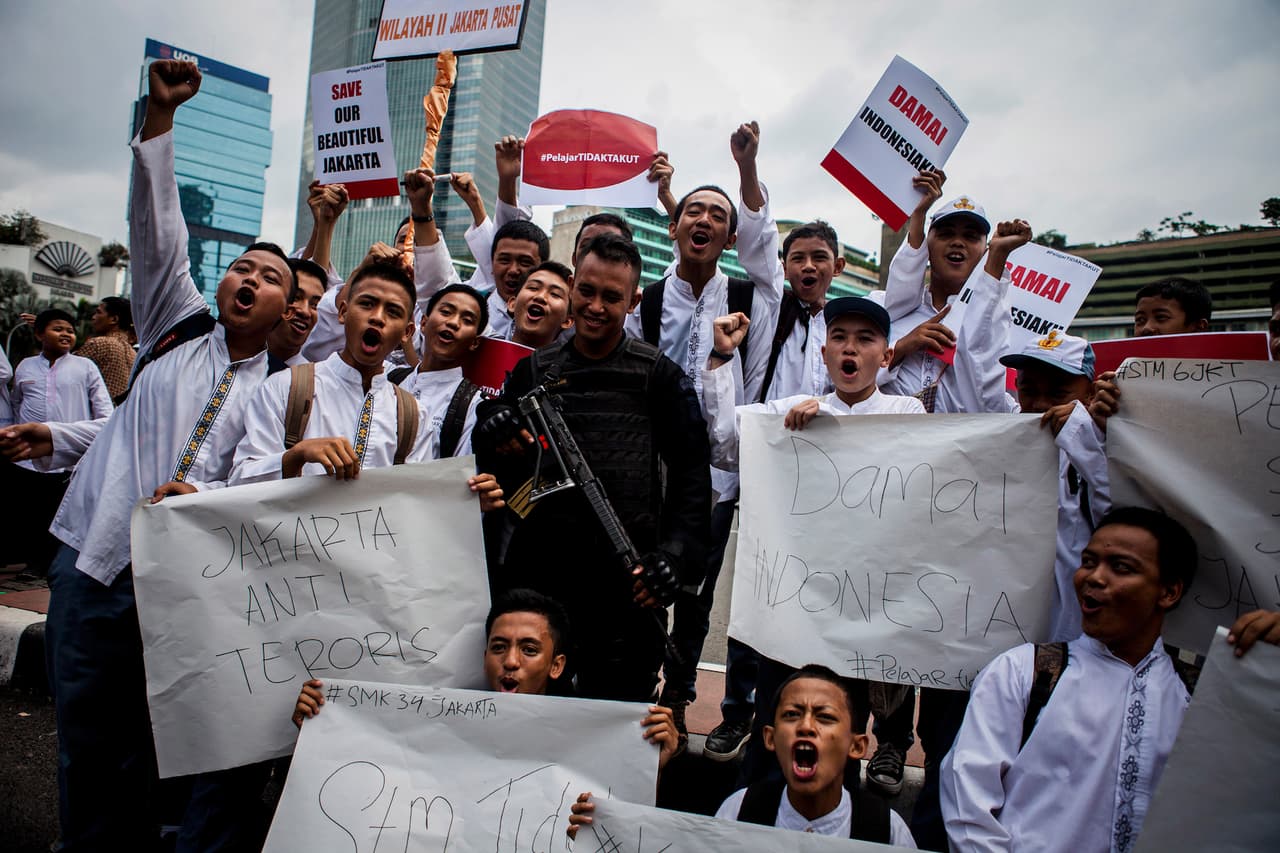 Expresiones de repudio al ataque terrorista y apoyo a la policía en Yakarta