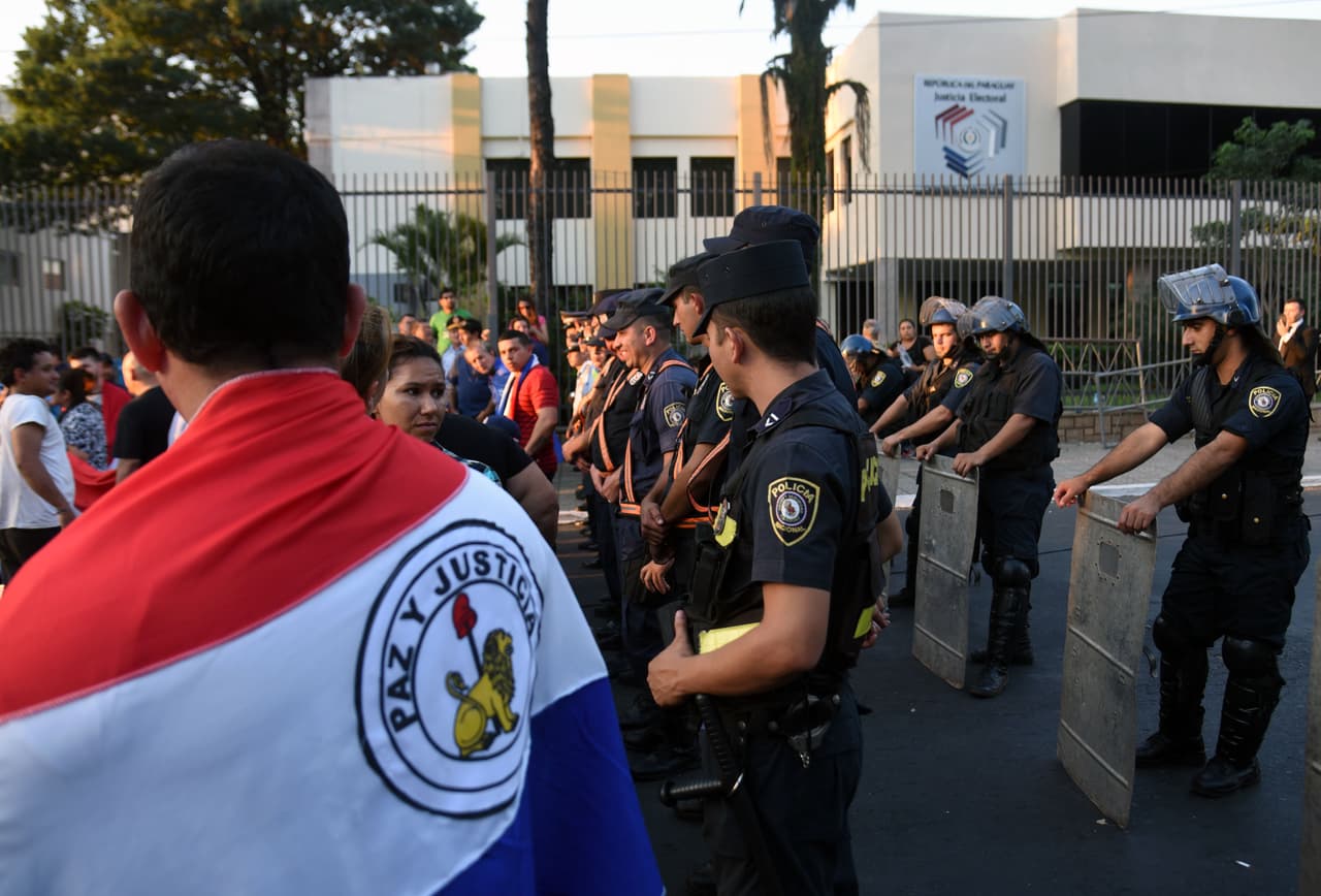Paraguay sigue contando los votos de las presidenciales, entre denuncias de fraude