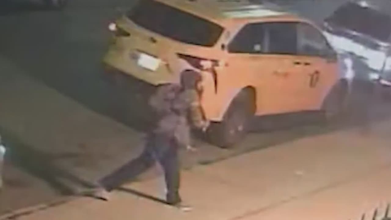 Arrestan a sospechoso de lanzar bombas incendiarias contra templos religiosos en Queens