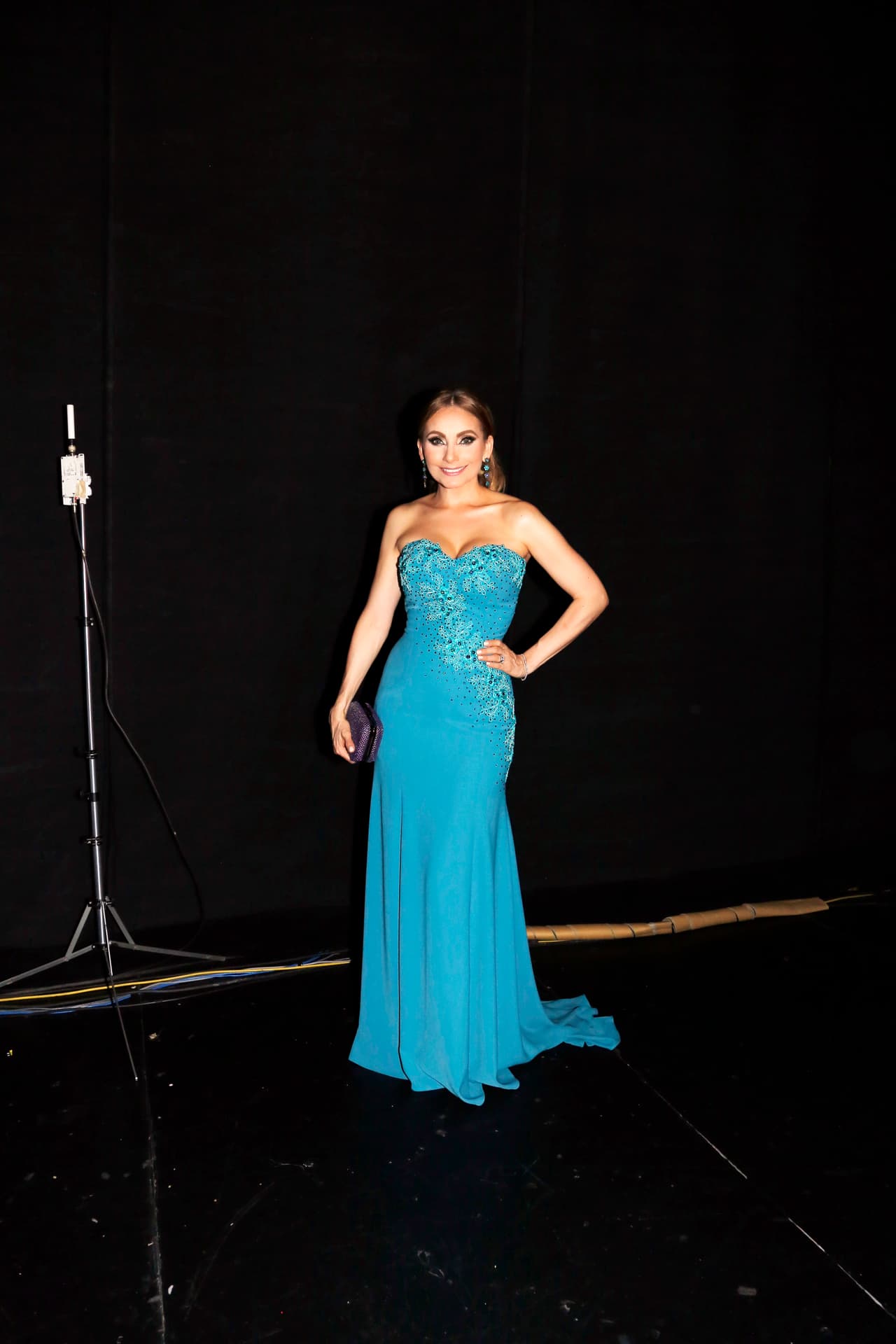 ¡Elizabeth Álvarez lució como una verdadera reina!