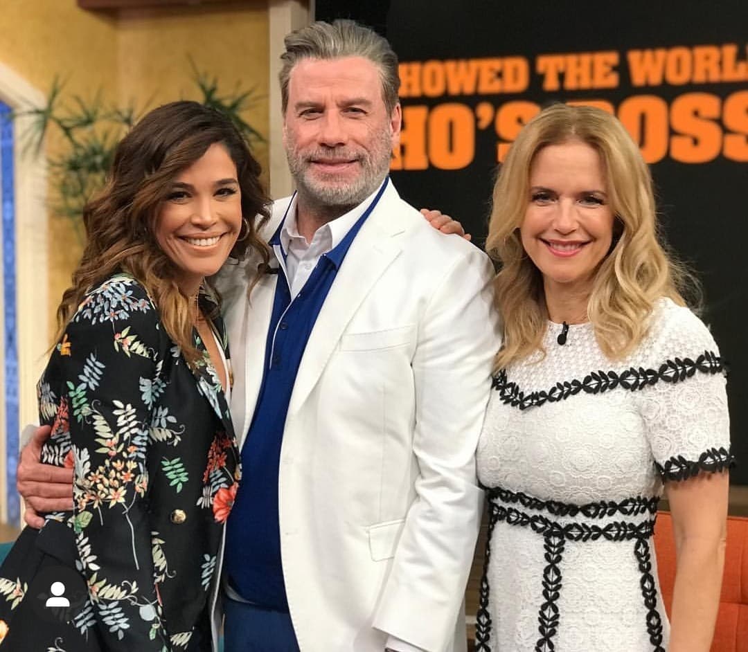 Karla Martínez como una fiel admiradora compartió en sus redes sociales una fotografía con uno de los grandes del cine, John Travolta.
<br>