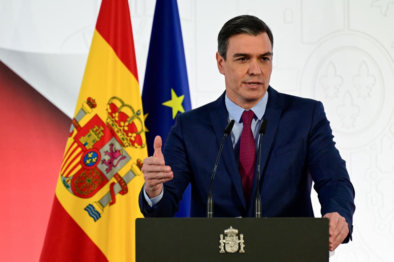 <h2 class="cms-H2-H2">18. Elecciones generales en España</h2>
<br>
<br>En caso de que el actual presidente del gobierno español, Pedro Sánchez, decida no adelantar los comicios, está previsto que el actual Parlamento español termine su mandato este diciembre. Como muy tarde, estas deben ser convocadas para el 10 de diciembre de 2023.