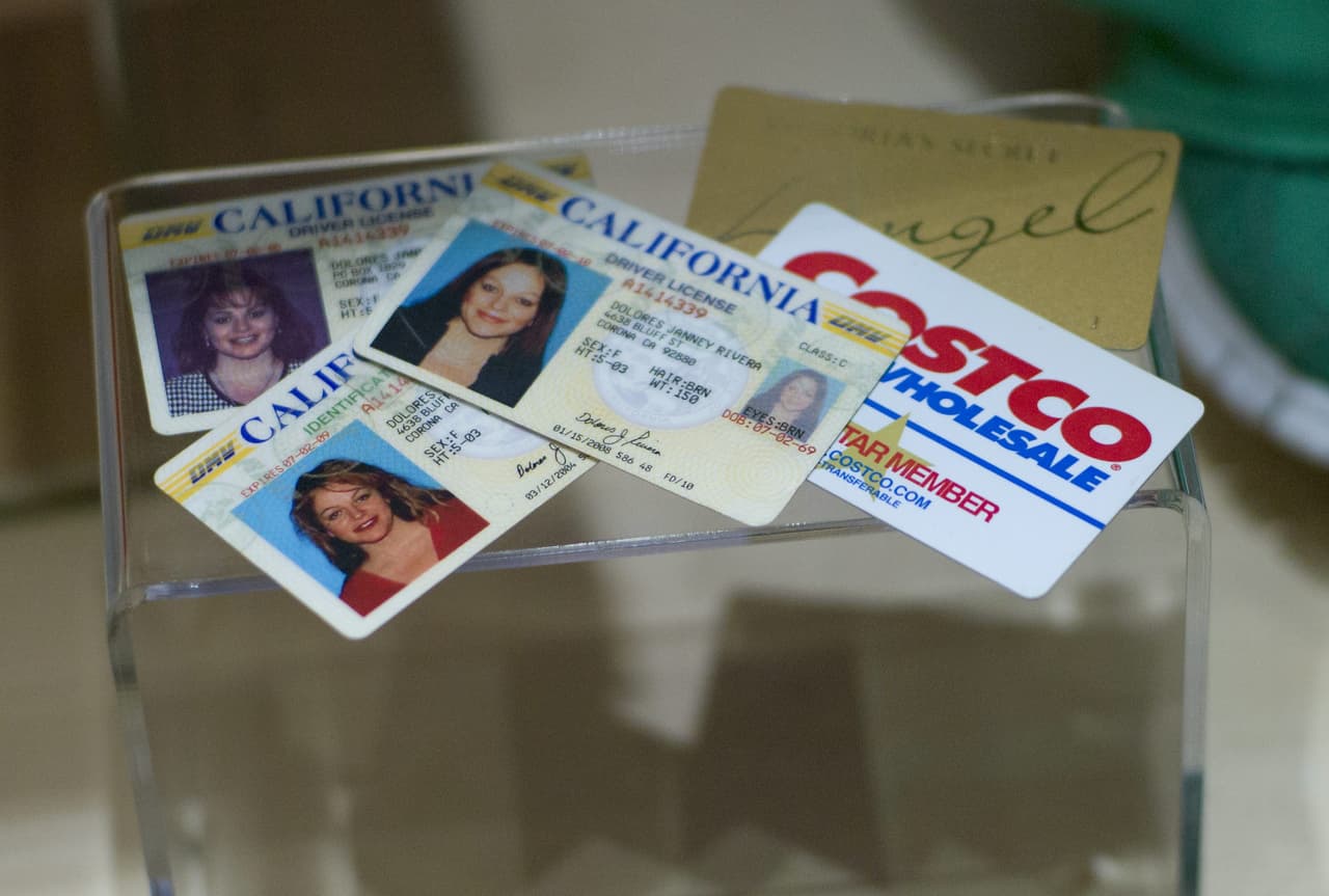 En el 2015 el
<b> <a href="http://www.grammymuseum.org/on-display/special-exhibits/jenni-rivera-la-gran-senora">Museo de los Grammy ofreció una exposición</a></b>
<a href="http://www.grammymuseum.org/on-display/special-exhibits/jenni-rivera-la-gran-senora"> </a>temporal con algunos objetos personales de Jenni Rivera. Parte de esta colección formará parte del acervo del museo dedicado a la cantante, un proyecto organizado por sus hermanos que estará listo como parte de las celebraciones del aniversario luctuoso de la 'Diva de la Banda'.