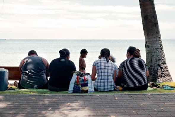 La edad: aunque con los años se aumenta el riesgo de padecer diabetes tipo 2, la amenaza se puede combatir con una alimentación saludable, la práctica del ejercicio físico y el control del peso.