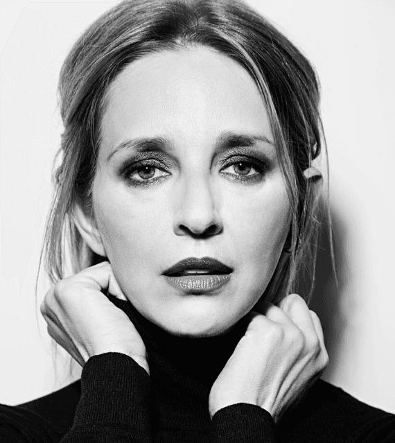 Con esos ojos encantadores sin duda se convirtió en la ilusión de muchos corazones.