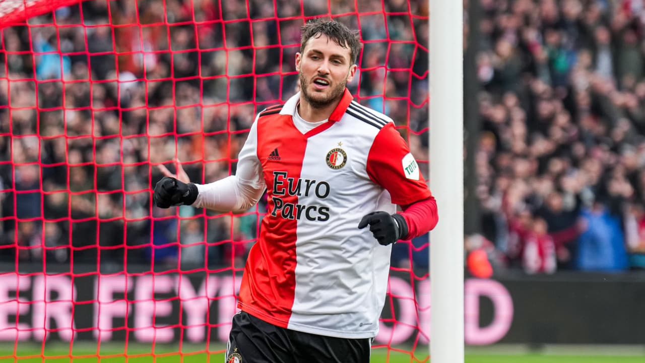 Santiago Giménez solo se iría del Feyenoord por una oferta "innegable"