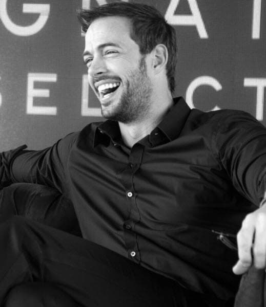 Y por si fuera poco ahora continúa su faceta de empresario con la venta de su propio ron.