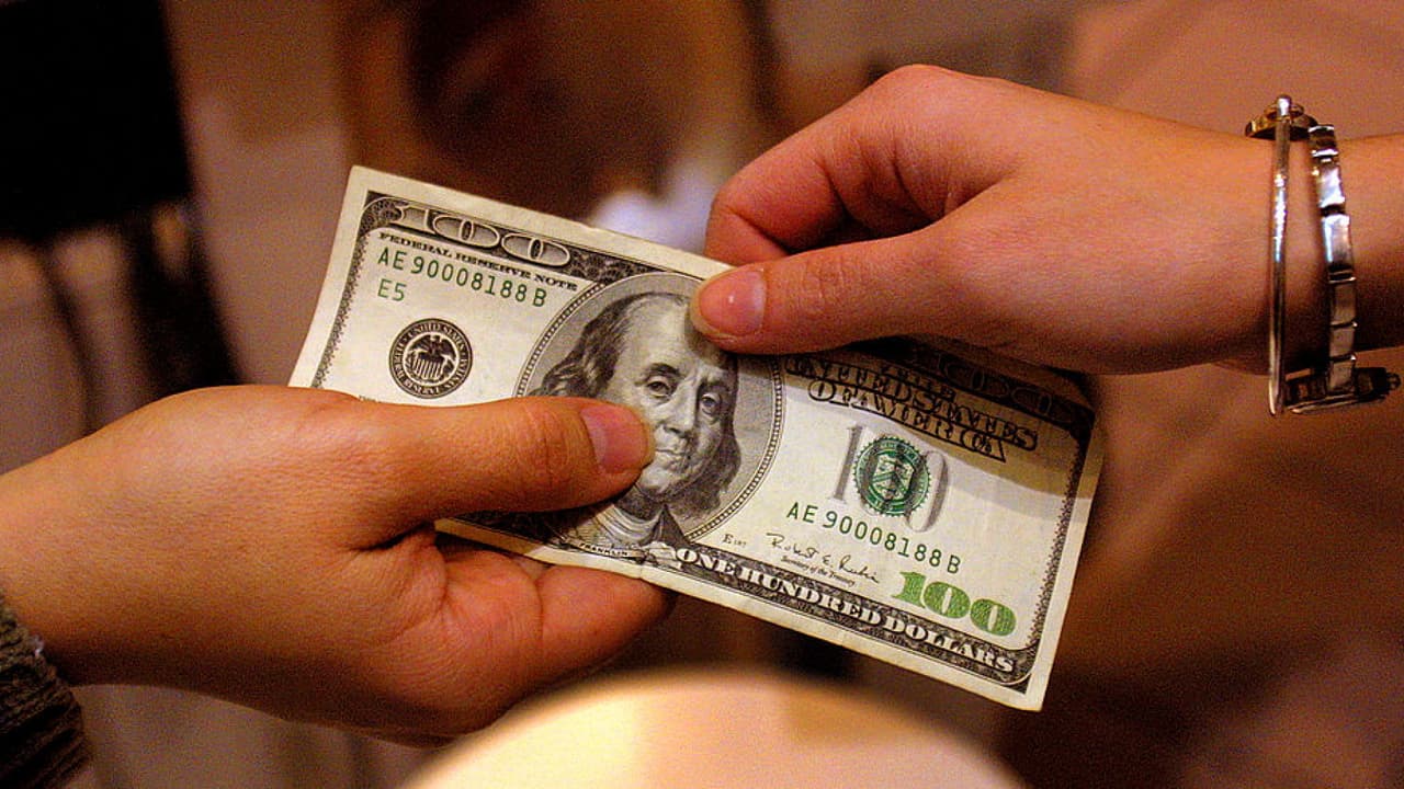 Te contamos qué puedes hacer para reclamar el dinero del estímulo económico si no lo recibiste en 2021