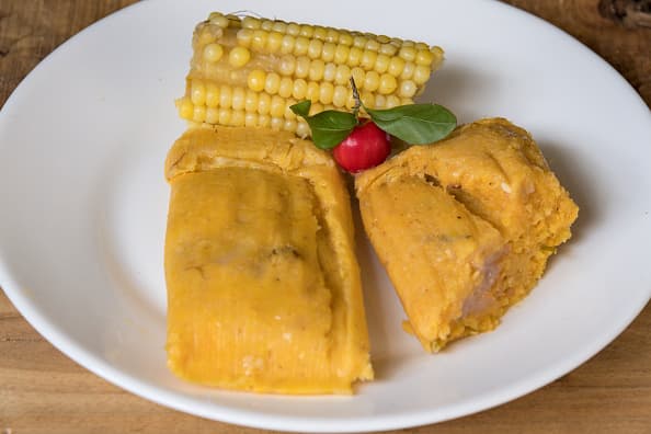 <b>Tamahli | </b>"Entonces todos se dan cuenta, este NO es un restaurante. Es un lugar para ordenar en su mayoría tamales orgánicos, hechos a manos", lee una crítica. Los encuentras en 314 Spencer Ln.