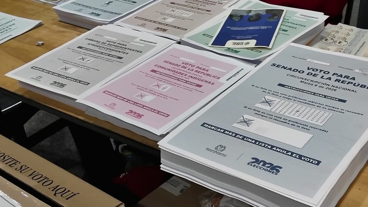 Colombianos votan para elegir nuevo Congreso y candidatos presidenciales