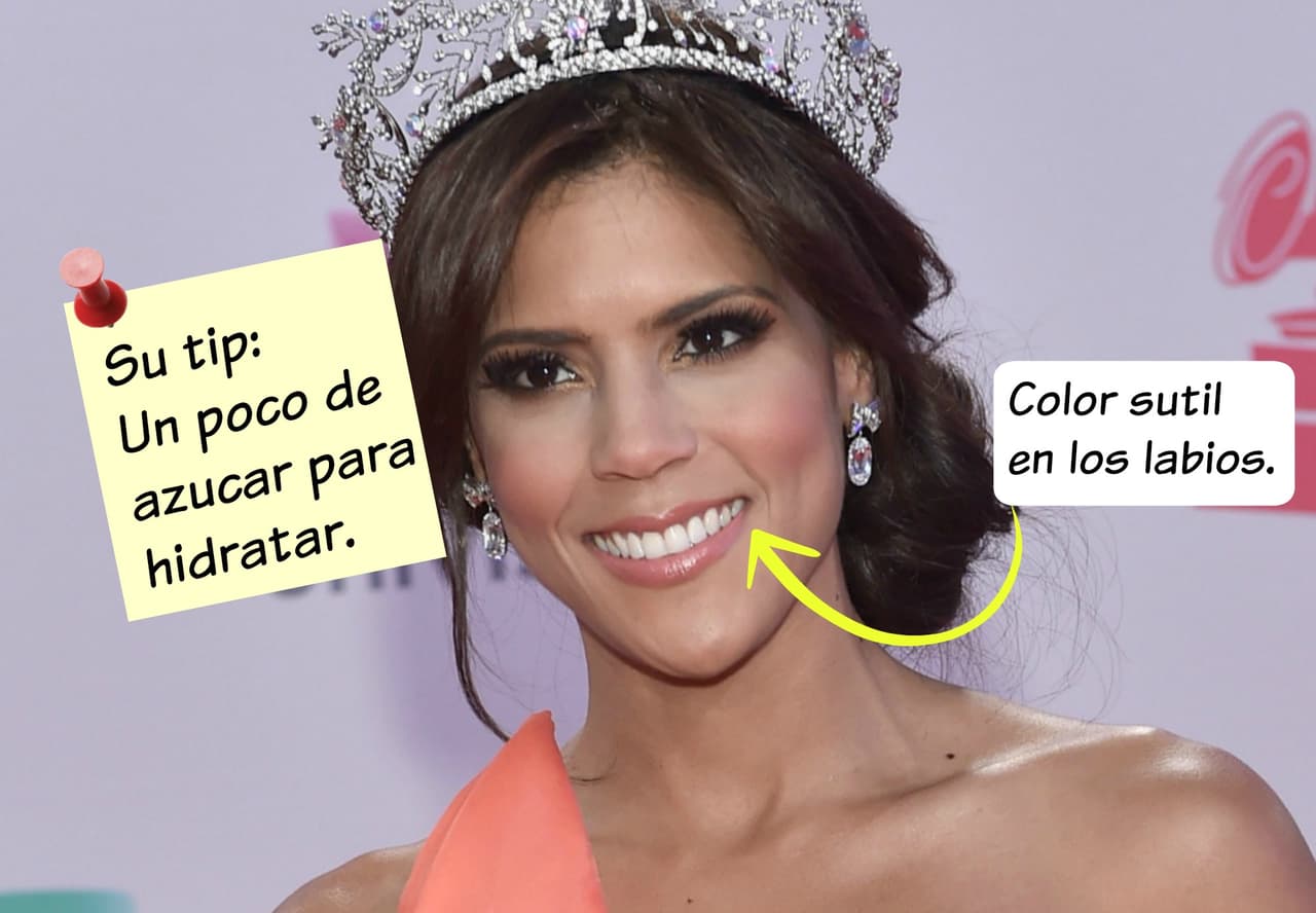 Francisca Lachapel llevaba toda la atención en su corona, pero su tono de piel bronceada destacó con los colores adecuados en su maquillaje, mismos que fueron toques de rosa en las mejillas y un smookie en los ojos.