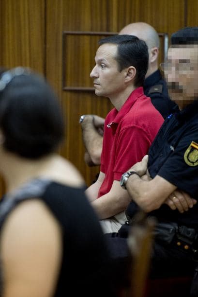 Tras los argumentos finales de la defensa y la acusación, el presunto asesino, José Bretón, tomó la palabra para manifestar que le parece "increíble" que hoy, justo 21 meses después de que denunció la desaparición de sus hijos cuando supuestamente paseaban con él en un parque de Córdoba (sur de España), no se sepa donde están.