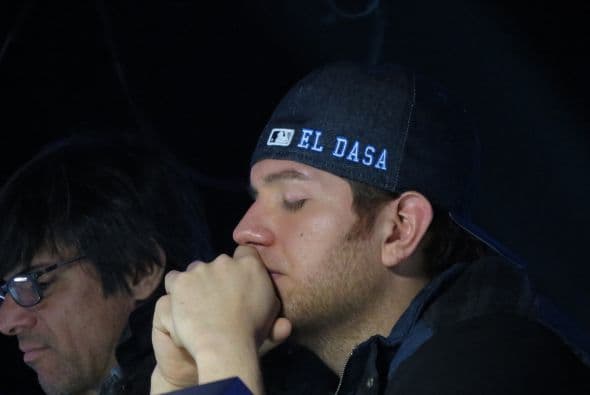 Se nota iniquieto y seguro espera no ser él quien salga de la competencia.