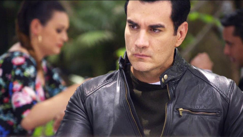 Ramiro rompió por completo la relación con su padre con tal de casarse con la mujer que ama profundamente.