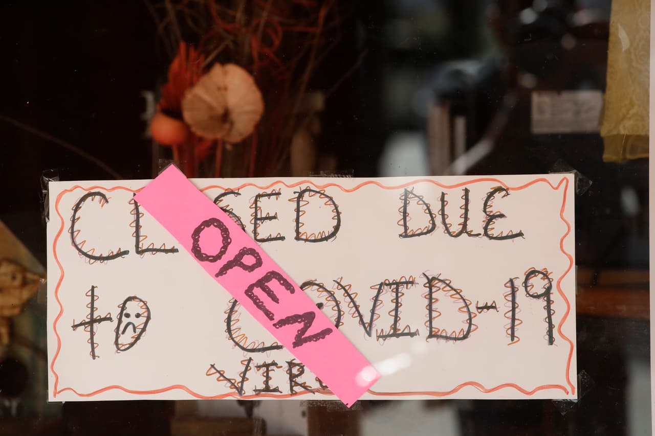 Gran parte de California se mueve por consenso de sus autoridades locales hacia la fase 2 de reapertura y ya hay quienes se preparan para la fase 3 de reapertura, que incluye actividades de más riesgos de contagios del coronavirus. De acuerdo al gobernador Gavin Newson, "el virus no se ha ido, estamos aprendiendo a vivir con él".