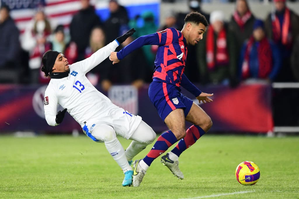 Antonee Robinson fue el encargado de traer la alegría a Los Estados Unidos tras anotar el único gol del partido para vencer 1-0 a El Salvador.