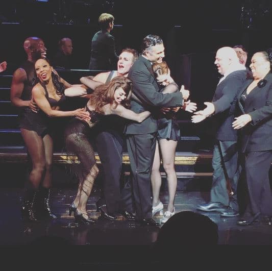 Al final de la obra, no pudo ocultar su nostalgia en la despedida de Jaime Camil. "I'm going to miss my friend @jaimecamil".