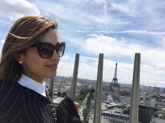 Karla Martínez: "Admirando Paris!!! #Paris #Francia". (Junio 29, 2016)