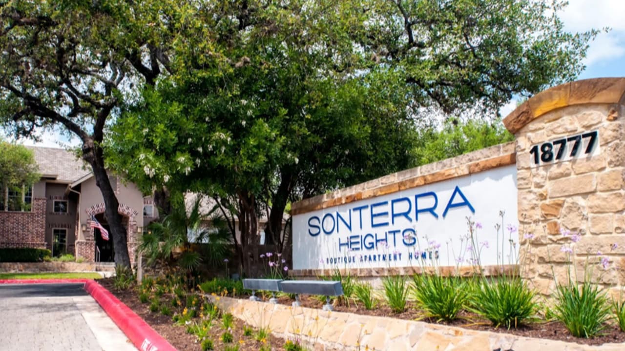 Autoridades en San Antonio investigan la muerte de un bebé en Stone Oak y su madre es la principal sospechosa 