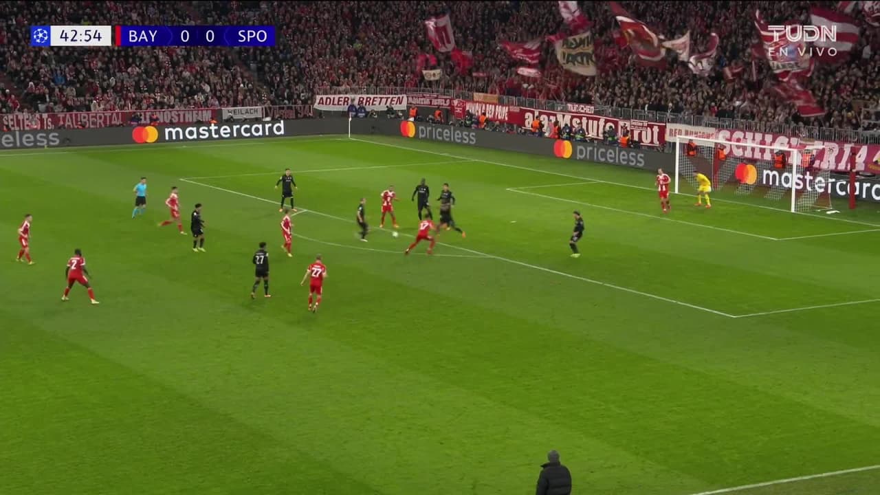 ¡TIRO ATAJADO! disparo por Lennart Karl.