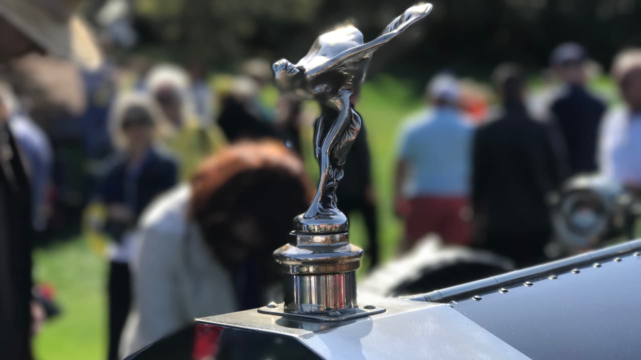 Pero esta lucha entre marcas de lujo o deportivas en el segmento espera la llegada de un integrante más: Rolls-Royce tiene confirmados planes de iniciarse en el rubro de Super-SUVs con un modelo que podría llamarse Cullinan.