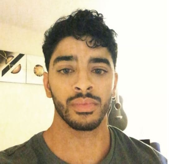 Actualmente, el modelo tiene 26 años y su carrera sigue en ascenso.