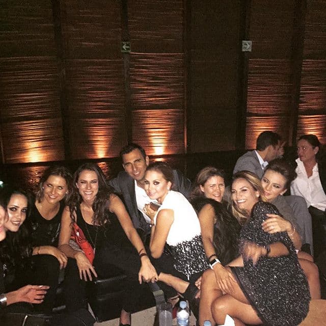 Ahí pudimos constatar que convivió muy a gusto acompañada de su pareja, Gerardo Casanova.