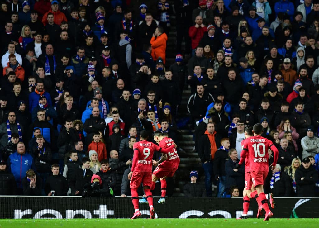 Tras una gran triangulación, Leon Bailey recorta dentro del área y saca el disparo para poner el 1-3 y dejar la eliminatotia prácticamente resuelta.