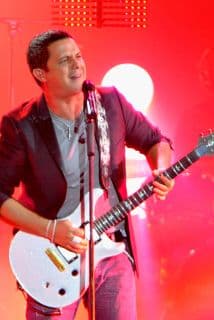 <b><a href="https://www.instagram.com/p/BvzmOpZl2vY/" target="_blank">Sanz agregó: “Una neumonía</a></b> me ha obligado a suspender temporalmente todas las actividades programadas para el lanzamiento de #ElDisco, los medios, mis fans me esperaban y no hay peor sensación que no llegar donde eres esperado”.