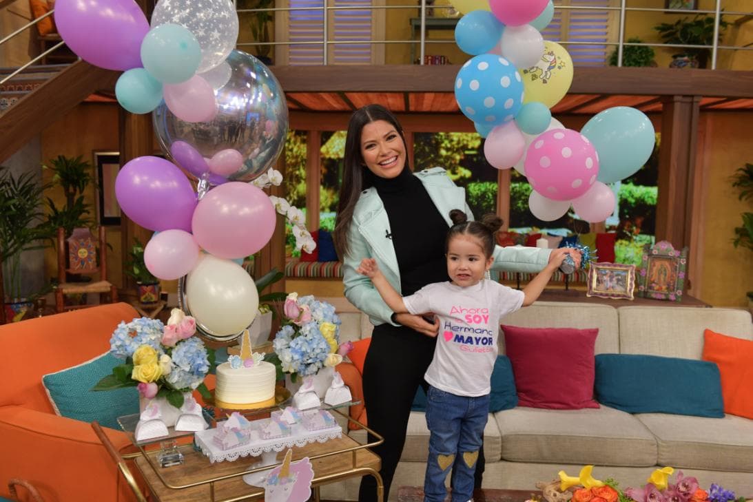 El 8 de enero de 2018, con tres meses de embarazo, Ana Patricia y Giulietta se pararon frente a las cámaras de Despierta América para anunciar que su familia estaba por recibir a un nuevo integrante. La noticia estuvo acompañada del ultrasonido del futuro bebé.