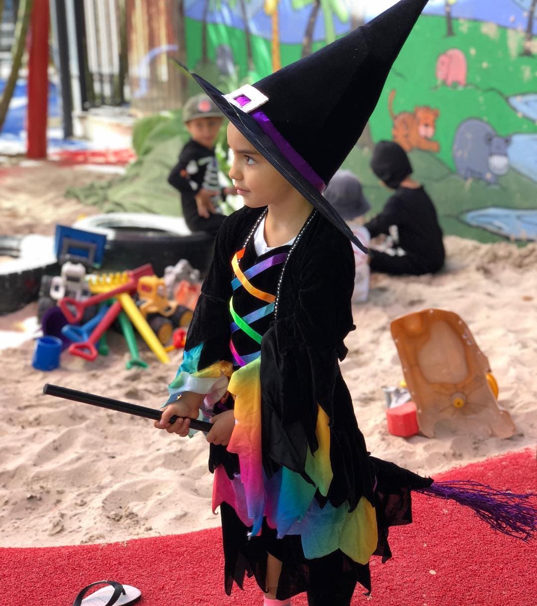 Alessandra Rosaldo publicó una imagen de Aitana como brujita. Eugenio Derbez debe estar orgulloso.